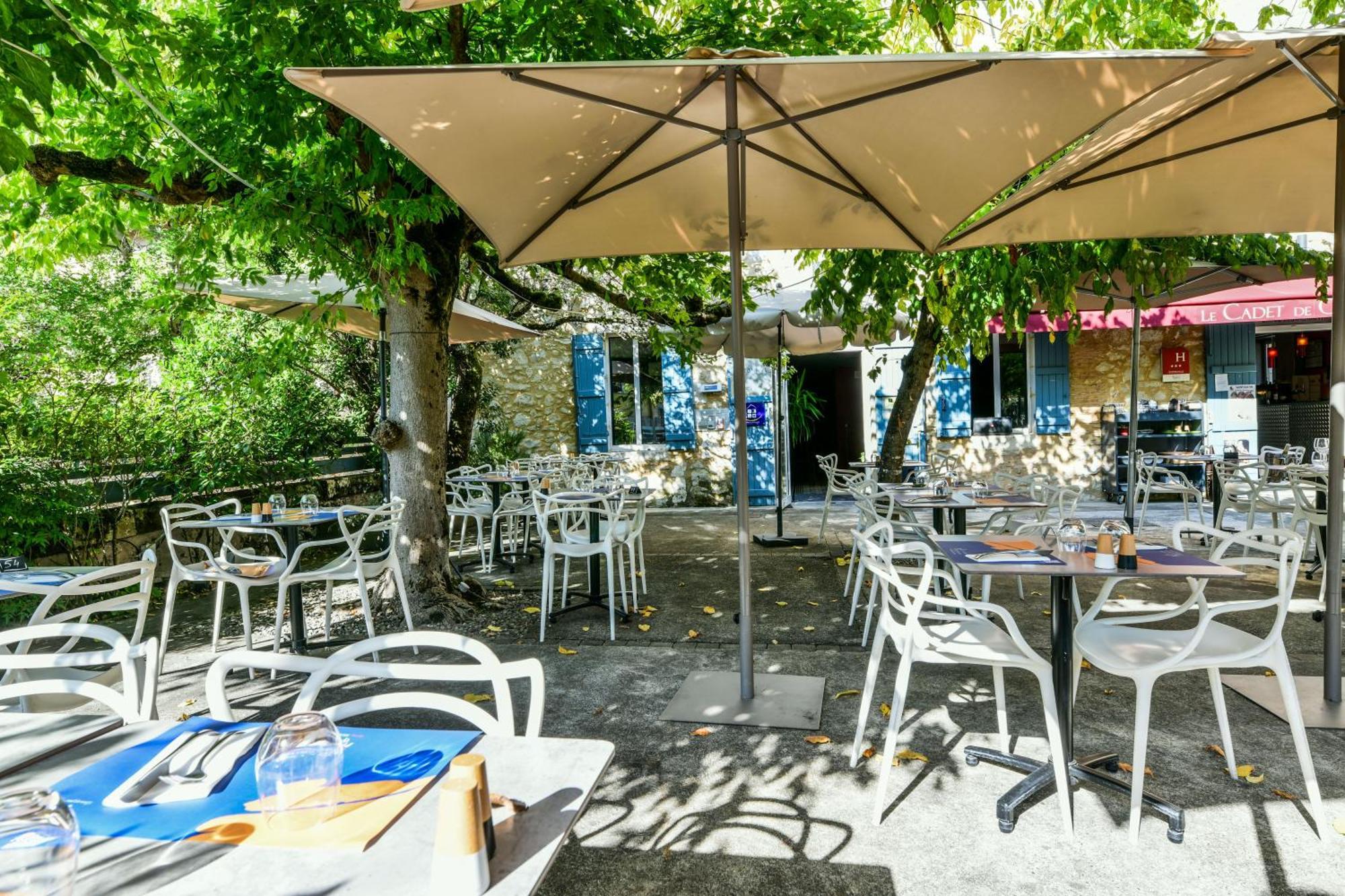 Logis Hotel & Restaurant Le Cadet De Gascogne Saint-Justin  Exterior photo