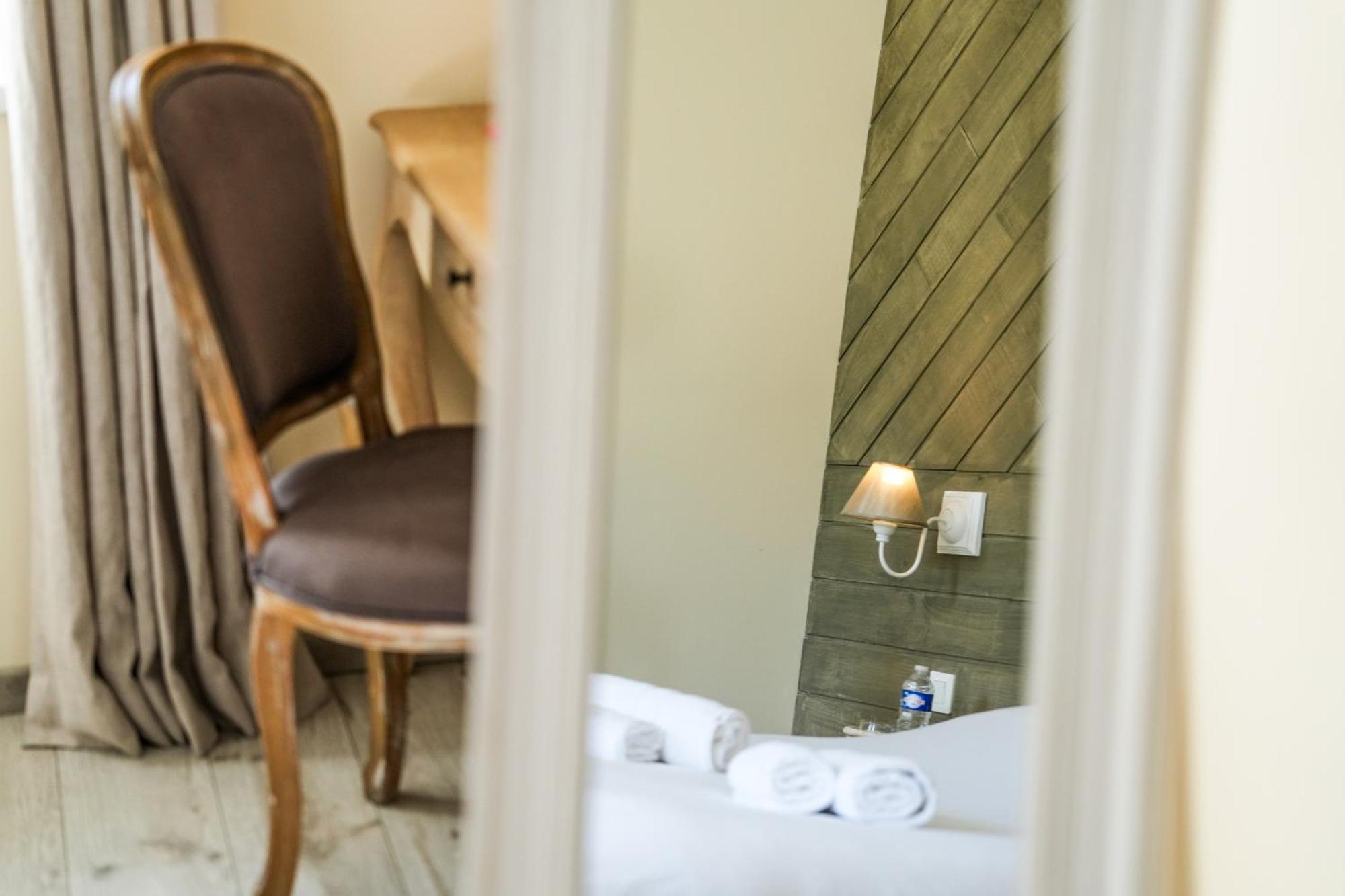 Logis Hotel & Restaurant Le Cadet De Gascogne Saint-Justin  Exterior photo